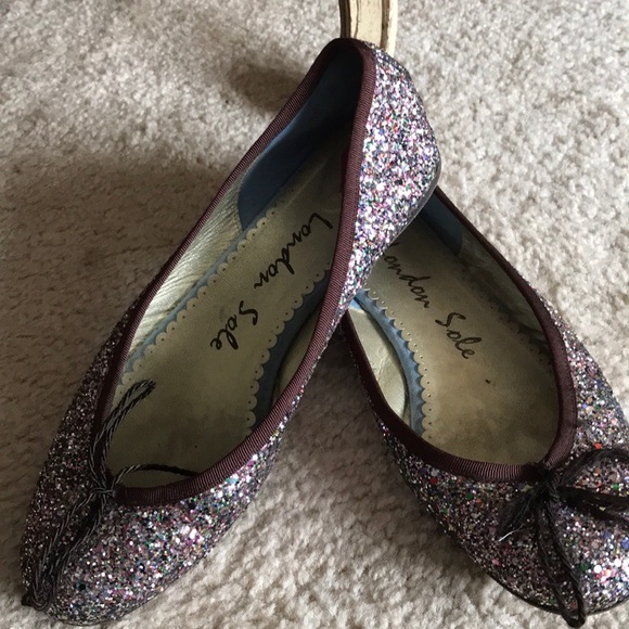 Shoes - Picture 2 of 2